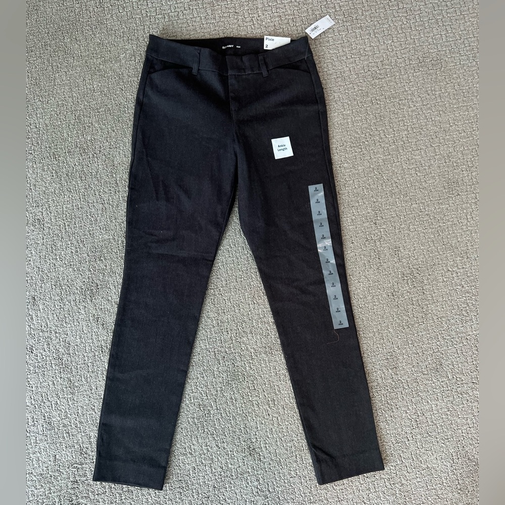 Old Navy Pixie Ankle Cut Dress Pants